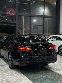 نيسان ألتيما